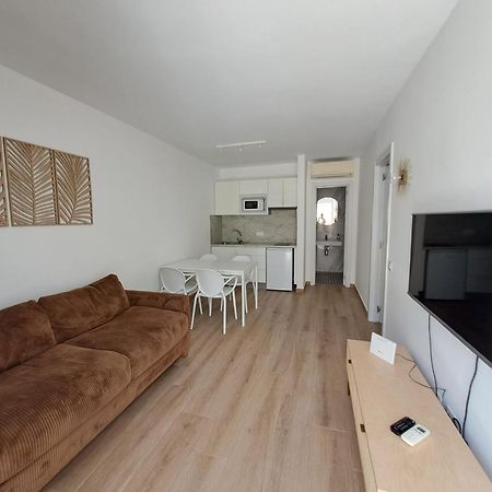 Homeforguest Apartamento 15 Con Terraza Y Piscina En Corralejo Ngoại thất bức ảnh