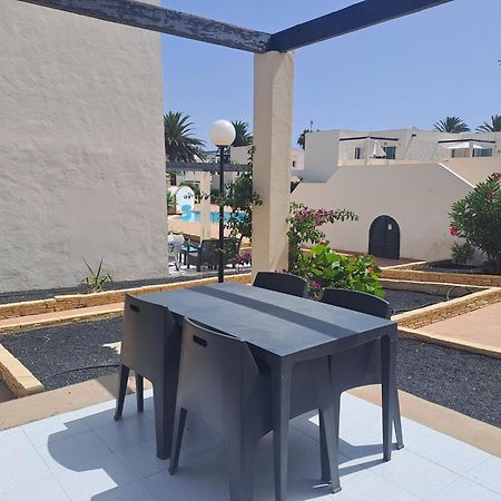 Homeforguest Apartamento 15 Con Terraza Y Piscina En Corralejo Ngoại thất bức ảnh