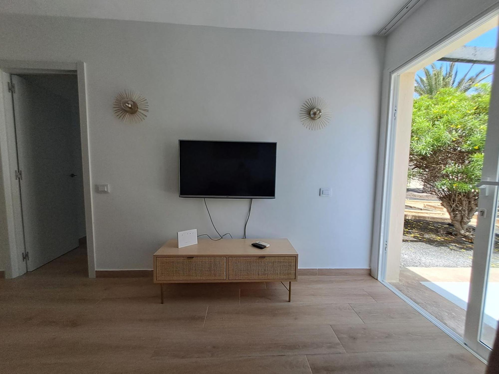 Homeforguest Apartamento 15 Con Terraza Y Piscina En Corralejo Ngoại thất bức ảnh